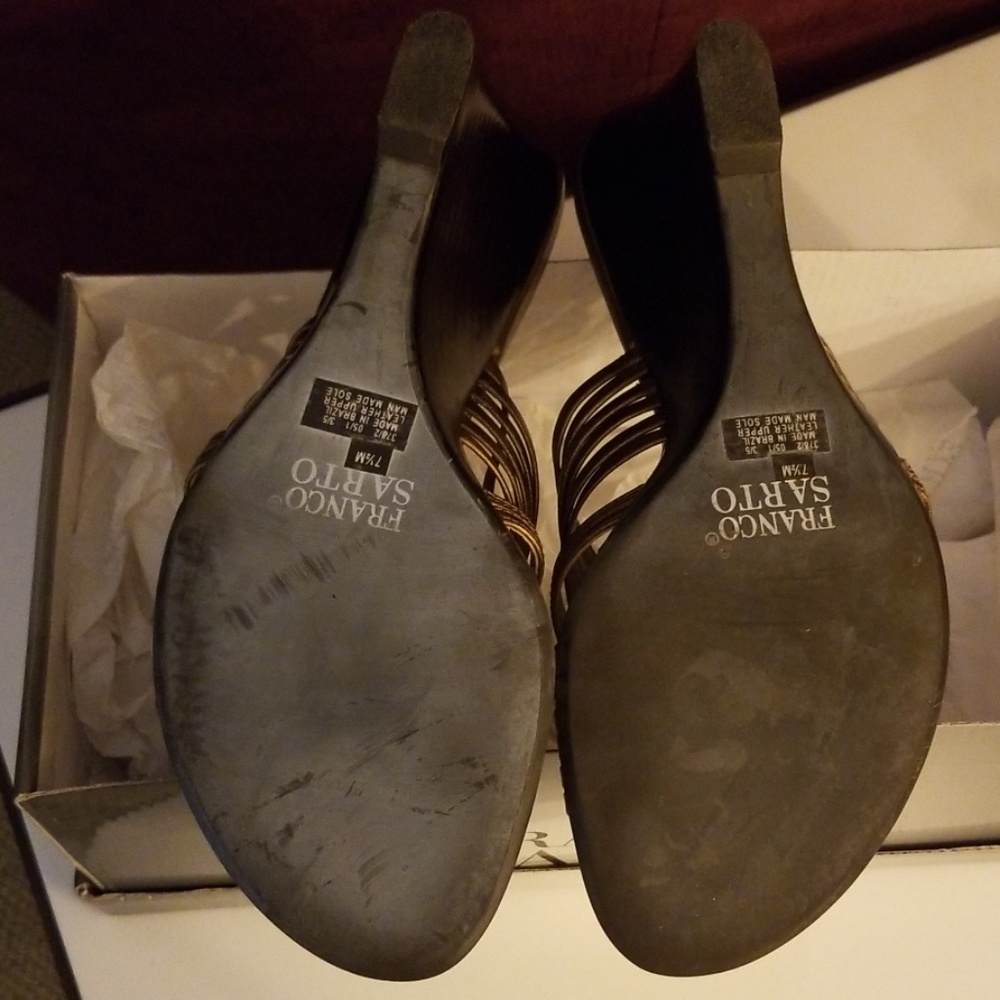 Shoes - Picture 2 of 5